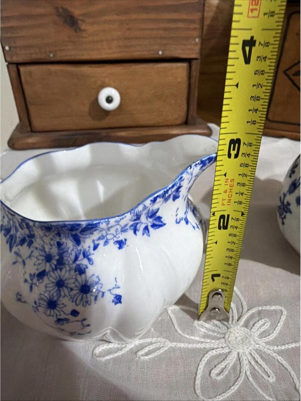VTG small Creamer pitchers lot 2 Blue Floral Bone china cottage primitive decor - Picture 13 of 15